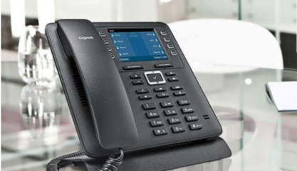 金阶手机 亲民之选，简约实用的通讯伙伴